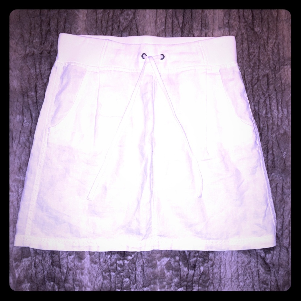 EUC Athleta White Linen Elastic waist skirt 10